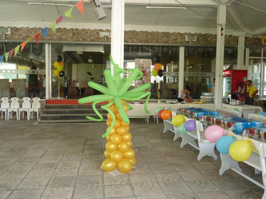 Hotel Zarya Golden Sands Exterior foto